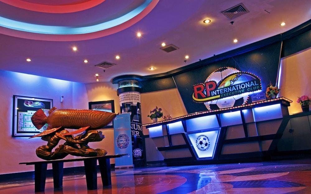 Grand Elite Hotel Pekanbaru Exterior foto
