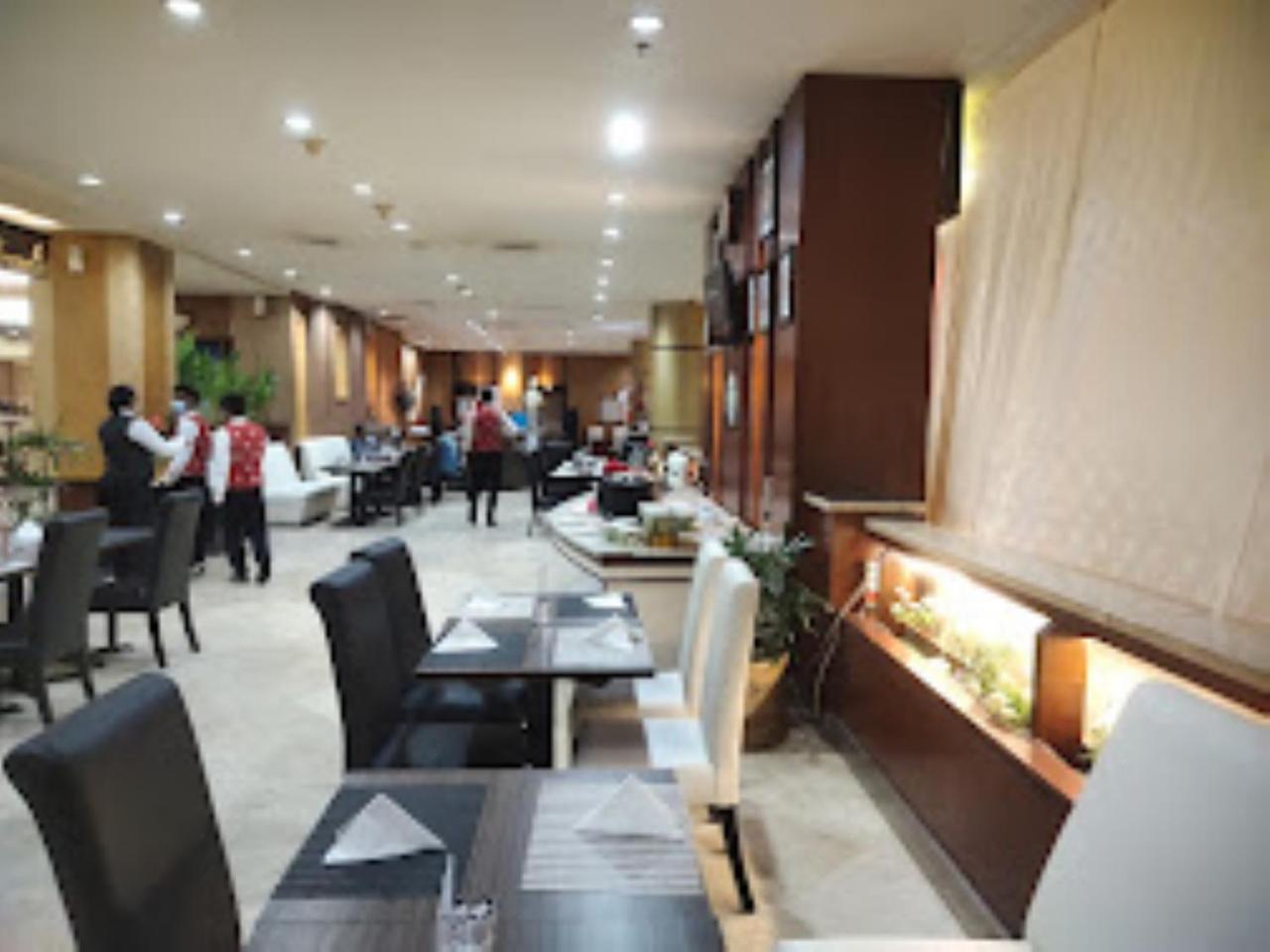 Grand Elite Hotel Pekanbaru Exterior foto