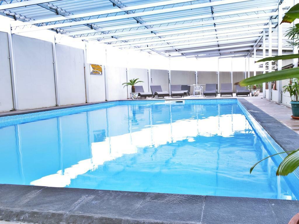 Grand Elite Hotel Pekanbaru Exterior foto